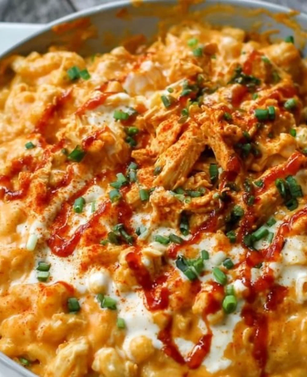 Delicious Buffalo Chicken Mac and Cheese topped with crispy breadcrumbs