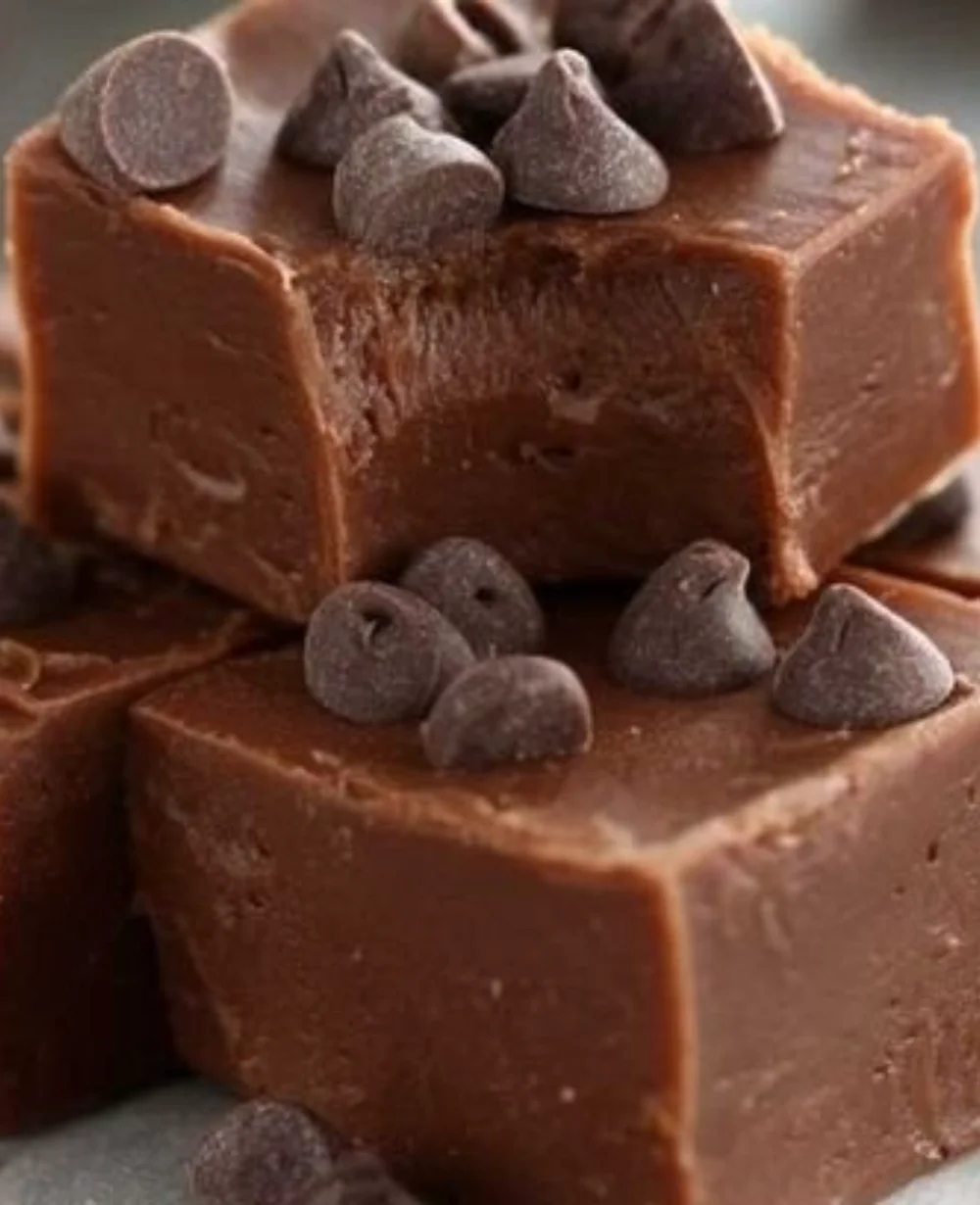 Delicious sweetened condensed milk fudge dessert